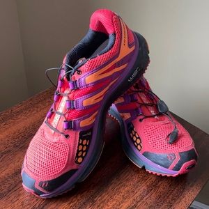 *Like New* Salomon Athletic Shoes